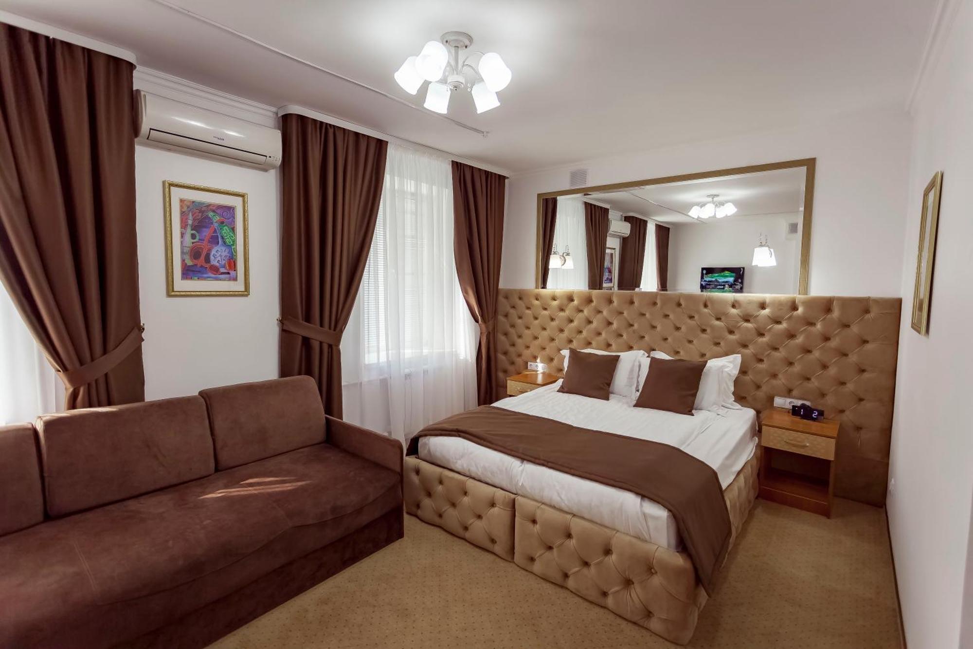 Kurmet Hotel Орал Екстер'єр фото