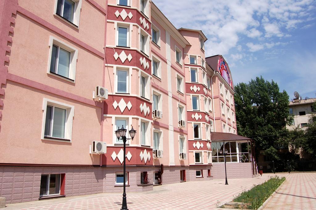 Kurmet Hotel Орал Екстер'єр фото